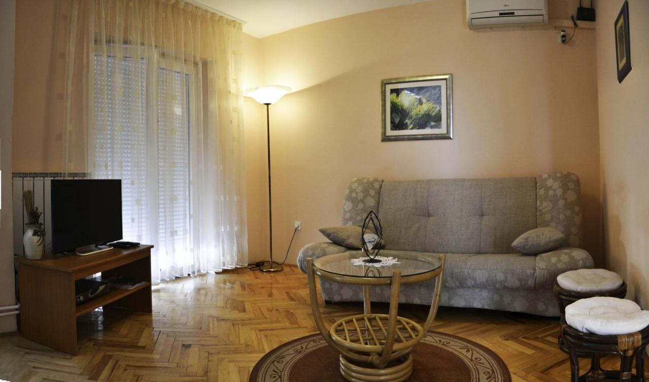 Apartments With A Swimming Pool Banjol, Rab - 11382 מראה חיצוני תמונה