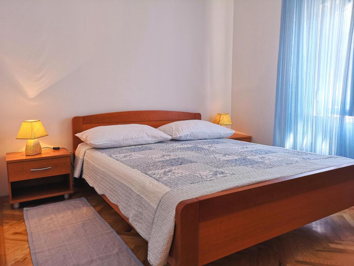 Apartments With A Swimming Pool Banjol, Rab - 11382 מראה חיצוני תמונה