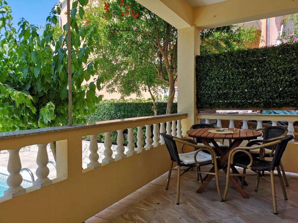 Apartments With A Swimming Pool Banjol, Rab - 11382 מראה חיצוני תמונה