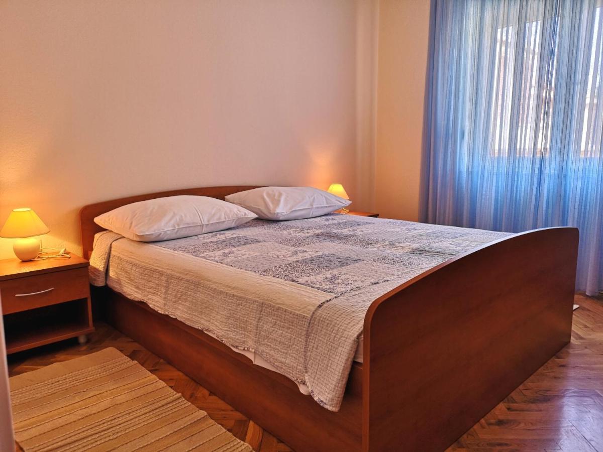 Apartments With A Swimming Pool Banjol, Rab - 11382 מראה חיצוני תמונה