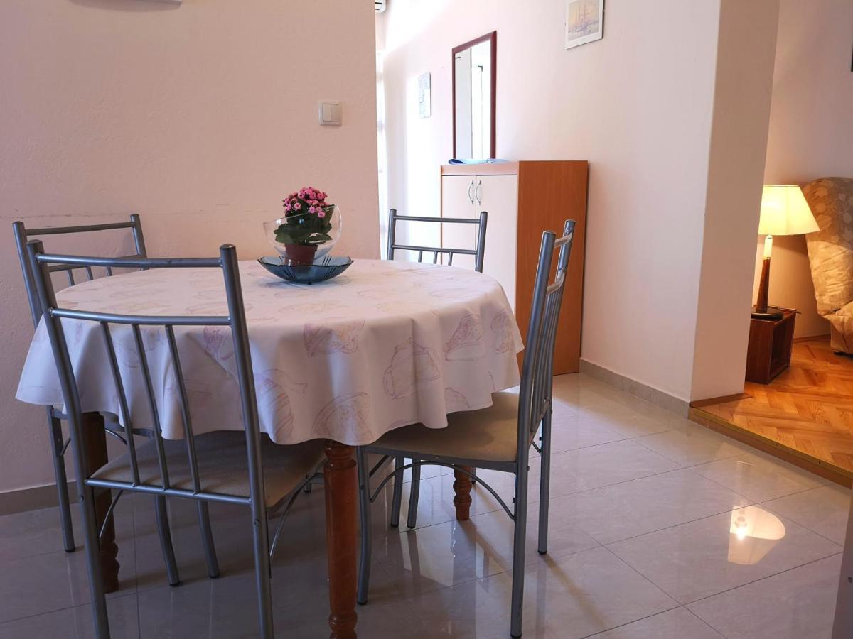 Apartments With A Swimming Pool Banjol, Rab - 11382 מראה חיצוני תמונה