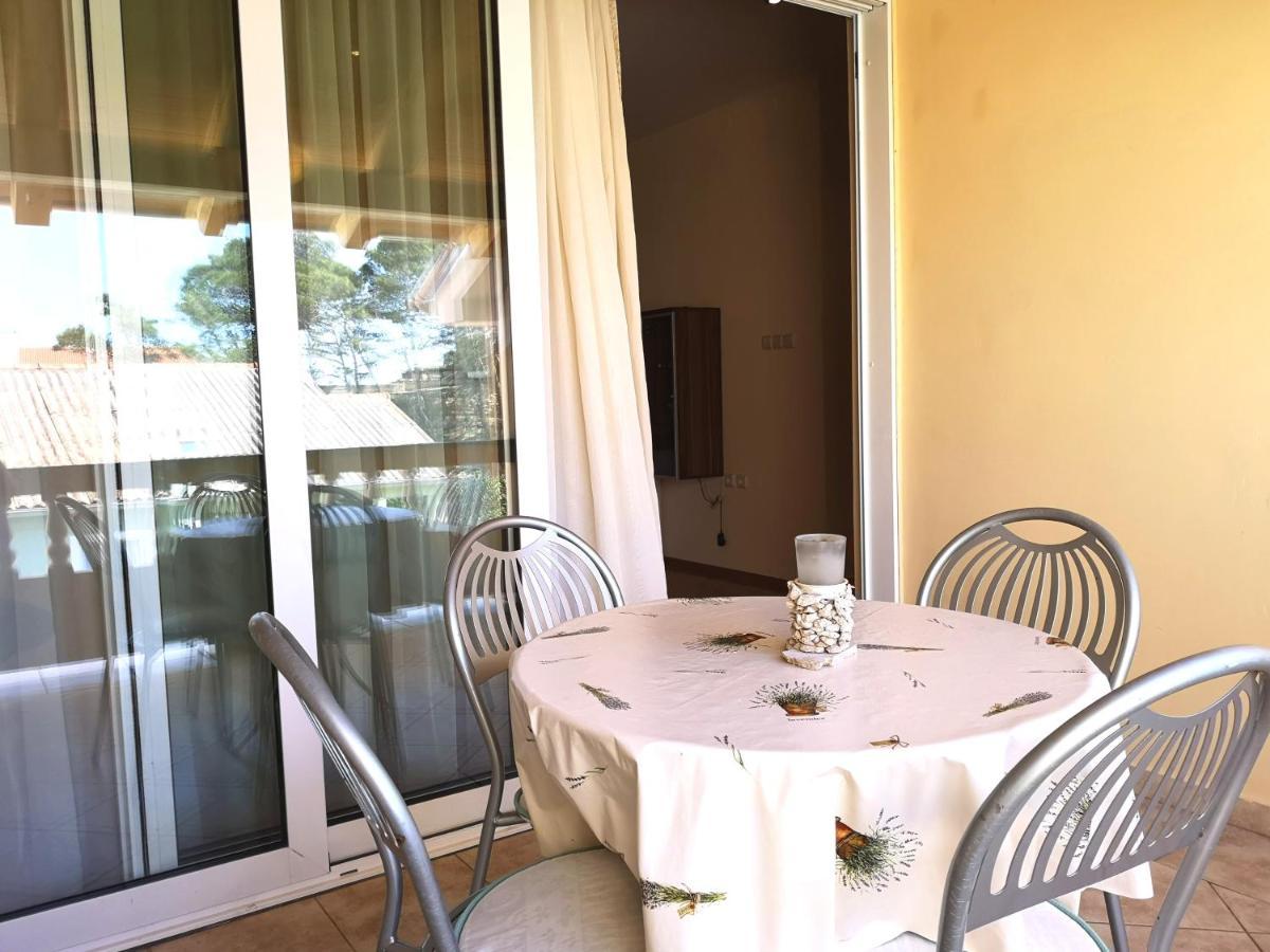 Apartments With A Swimming Pool Banjol, Rab - 11382 מראה חיצוני תמונה