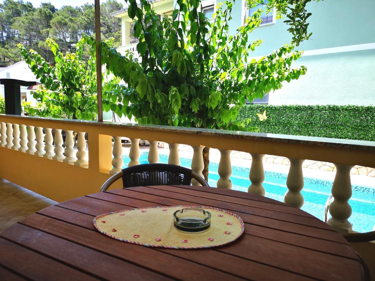 Apartments With A Swimming Pool Banjol, Rab - 11382 מראה חיצוני תמונה